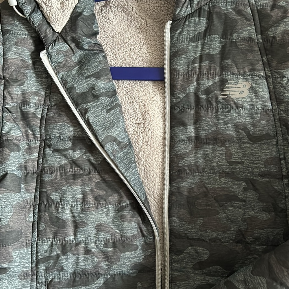 New Balance Coat - Picture 2 of 4